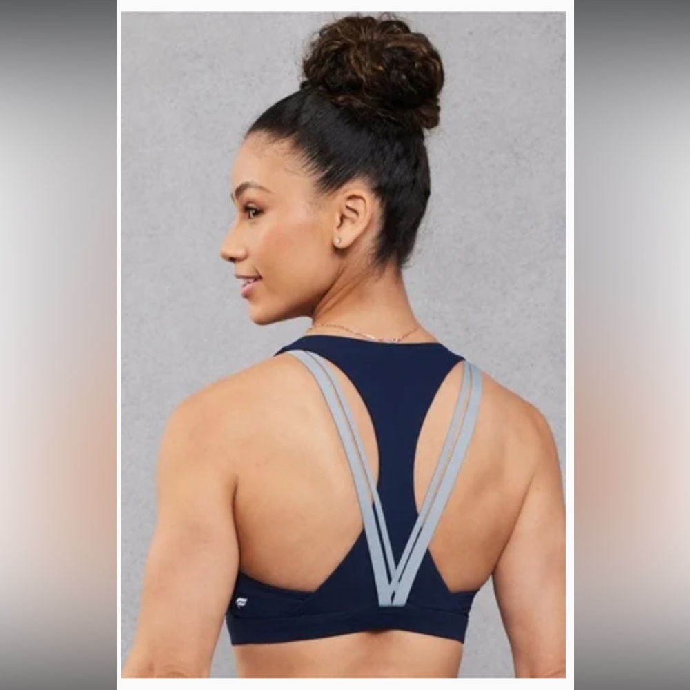 Fabletics Boost Medium Impact Sports Bra